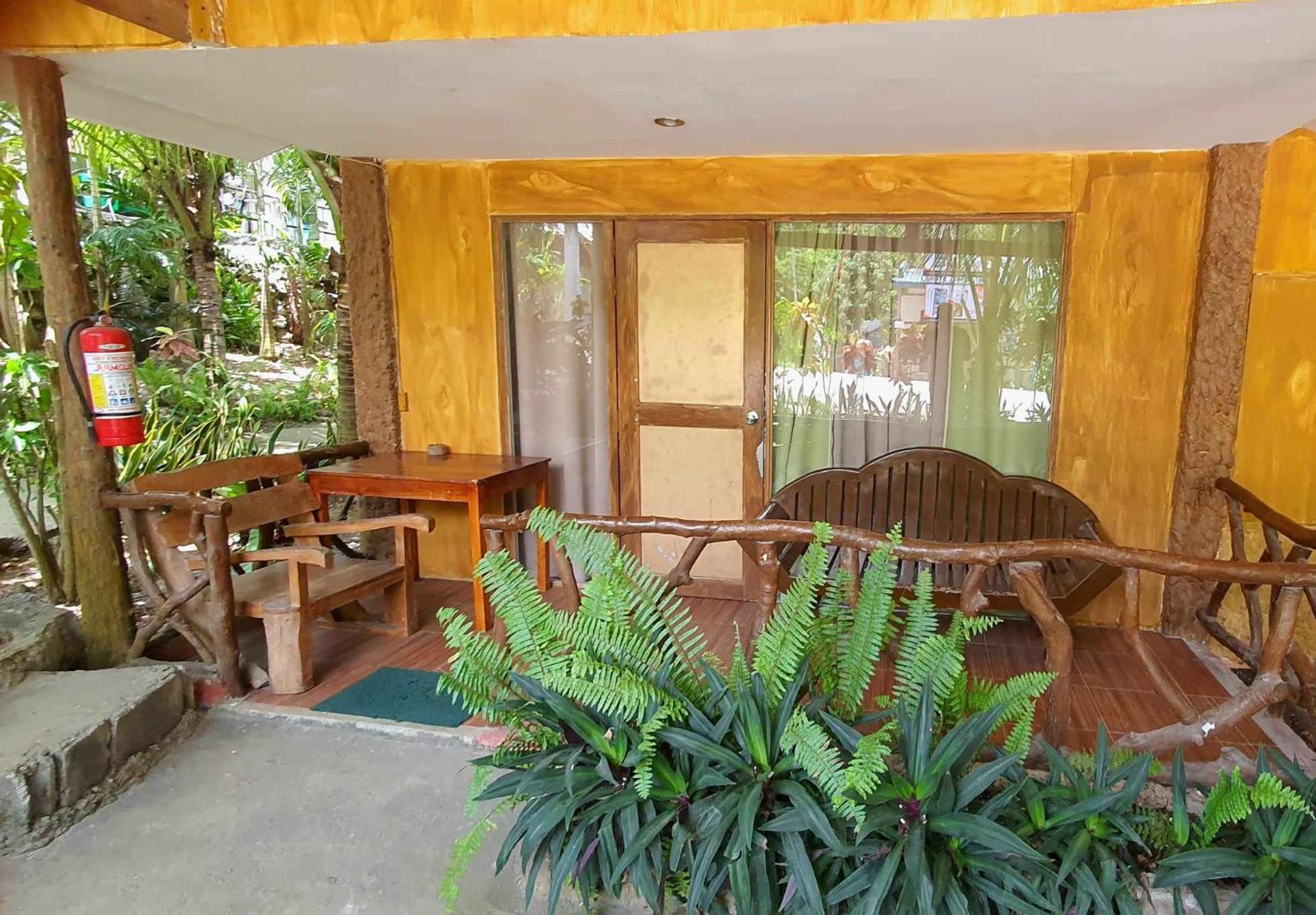 Tagbalayon Lodging House سيكويجور المظهر الخارجي الصورة